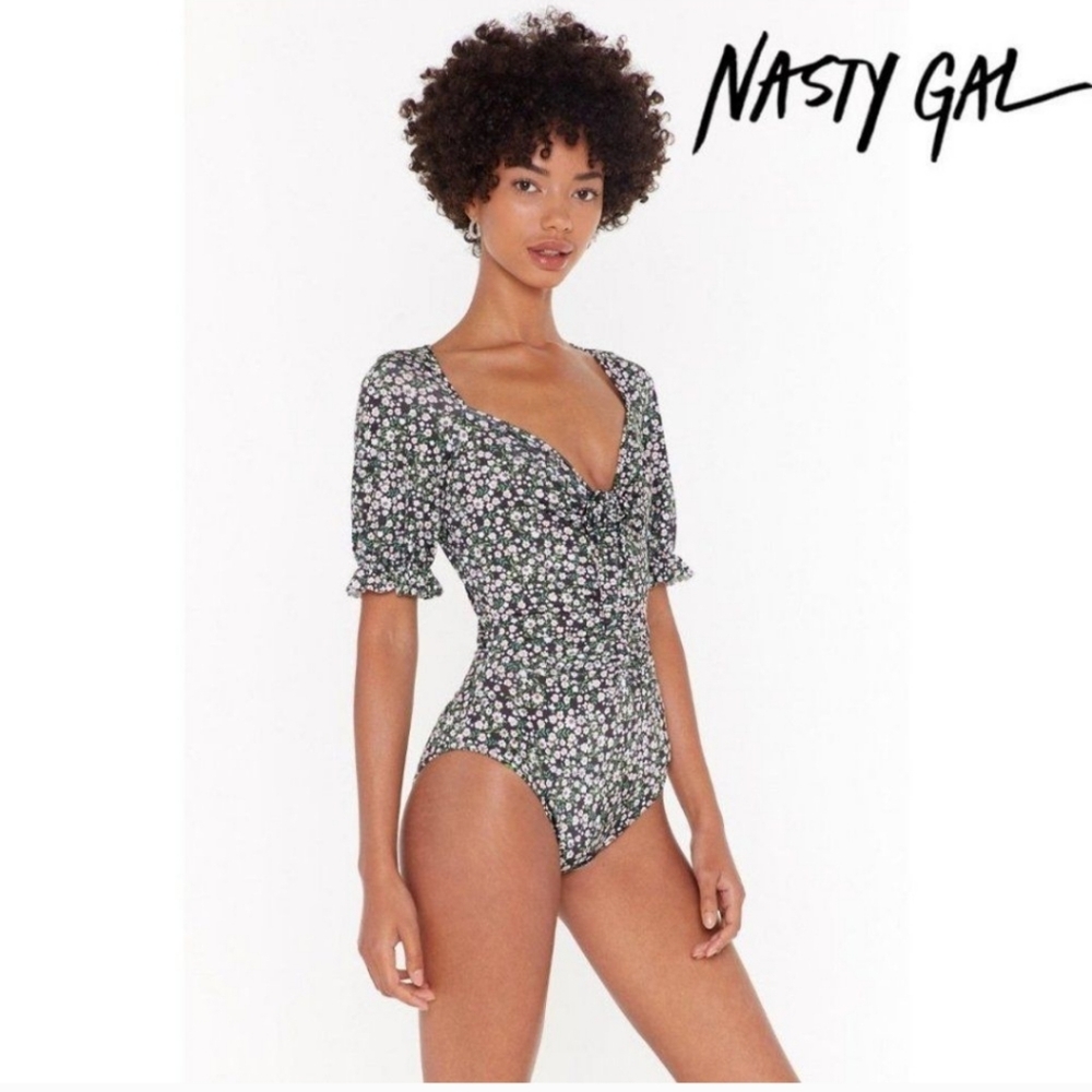 Nasty Gal Women's Neck  Ruched Floral Print Puff Sleeve Bodysuit